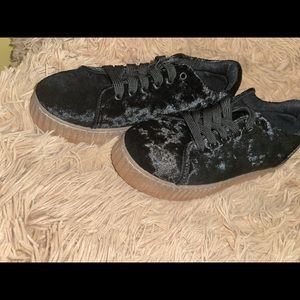 Cute and comfy suede sneakers BRAND NEW